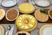 Abhaz Mutfağı Abhaz mutfağı, Karadeniz’in kuzeydoğusunda, özellikle Abhazya bölgesinde yüzyıllar boyunca şekillenmiş zengin bir gastronomik mirastır. Coğrafi koşullar, iklim ve doğal kaynaklar bu mutfağın temelini oluşturmuştur. Dağlık araziler, ormanlar ve denizden elde edilen ürünler, yemeklerin çeşitliliğini ve doğallığını sağlamıştır. Abhaz mutfağı, sadece beslenme amacıyla değil, aynı zamanda kültürel kimliği yansıtan bir mutfak anlayışına sahiptir. Konulu bir haber görseli.