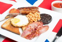 İngiliz mutfağı, tarih boyunca denizcilik, sömürgecilik ve farklı kültürlerle kurulan etkileşimler sayesinde oldukça zengin bir gastronomi kültürü geliştirmiştir. Ada ülkesi olmasının getirdiği avantajla deniz ürünleri, balık çeşitleri ve baharat kullanımı mutfağın önemli unsurları arasında yer alır. Geleneksel tarifler, sade malzemelerle hazırlanırken doyurucu ve besleyici özellikleriyle öne çıkar. Konulu bir haber görseli.