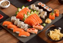 Japon mutfağı, binlerce yıllık tarihi ile Asya mutfak kültürlerinin en zengin örneklerinden birini oluşturuyor. Antik dönemlerden günümüze uzanan süreçte, Japon yemekleri hem beslenme hem de estetik değerler açısından büyük önem taşıyor. Doğal malzemeler kullanımı, yemeklerin taze, sağlıklı ve lezzetli olmasını sağlıyor.