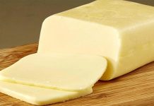 Kaşar peynirinin tarihçesi, Osmanlı dönemine kadar uzanır. Geleneksel üretim teknikleri, köylerde başlayan küçük ölçekli üretimlerle günümüze kadar taşınmıştır.