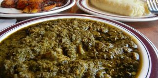 Kongo Demokratik Cumhuriyeti mutfağı, Orta Afrika’nın en renkli ve zengin mutfak kültürlerinden birini temsil eder. Ülkenin geniş coğrafyası, farklı iklim bölgeleri ve zengin doğal kaynakları, Kongo mutfağının çeşitliliğini doğrudan etkiler. Tropikal ormanlar, nehirler ve tarım alanları sayesinde hem et hem de sebze ve tahıl ürünleri sofralarda sıkça kullanılır. Kongo yemekleri, halkın tarih boyunca yaşadığı kültürel etkileşimlerden de etkilenmiştir; özellikle yerel Afrika tarifleri, Arap ve Avrupa mutfaklarından esintilerle birleşmiştir. Konulu bir haber görseli.