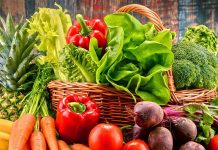 Beslenme alışkanlıklarımız, sadece sağlığımızı değil aynı zamanda doğayla kurduğumuz ilişkiyi de doğrudan etkiler. Özellikle mevsim sebzeleri, doğanın bize sunduğu en taze, en besleyici ve çevreye en az zarar veren ürünlerdir. Bu sebzeler hem maliyet açısından daha uygundur hem de kimyasal madde kullanımını azaltarak vücudumuza zarar vermeden beslenmemizi sağlar. Konulu bir haber görseli.