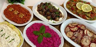 Mezeler Sofraların Vazgeçilmezi Lezzetler Mezeler, Türk ve Akdeniz mutfaklarının en özel ve zengin yanlarından biridir. Hem ana yemeklerin yanında sunulan hem de tek başına sofraları zenginleştiren bu küçük lezzetler, misafir ağırlamanın da baş tacıdır. Mezeler, farklı malzemelerden oluşan çeşitleriyle her damak tadına hitap ederken, aynı zamanda sofraların renkli ve şık görünmesini sağlar. Pratik hazırlanabilir olmaları ve geniş yelpazede sunulmaları sebebiyle hem evde hem de restoranlarda sıkça tercih edilir. Konulu bir haber görseli.