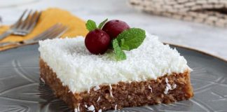 Tatlı Dünyası Ve Kültürel Lezzetleri İnsanlık tarihine bakıldığında tatlı, sadece bir lezzet değil aynı zamanda kültürel ve sosyal bir unsur olarak da öne çıkmaktadır. İlk çağlarda doğal şeker kaynaklarından elde edilen bal ve meyveler, tatlı ihtiyacını karşılamanın yanı sıra ritüel ve kutlamaların da bir parçası olmuştur. Antik uygarlıklarda tatlılar, özellikle dini törenlerde ve özel günlerde sunulan ikramlar arasında yer almıştır. Konulu bir haber görseli.
