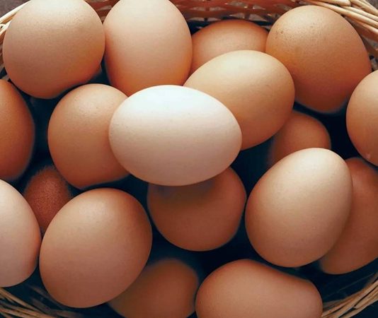 Yumurta, bağışıklık sistemini güçlendiren vitamin ve mineraller açısından da oldukça zengindir.