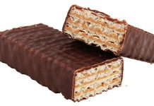 Gofret, yıllardır hem çocukların hem de yetişkinlerin favori atıştırmalıkları arasında yer alıyor. İlk olarak Avrupa’da ortaya çıkan gofretler, kısa sürede dünya çapında popülerlik kazanmıştır. Yapımındaki çıtır dokusu ve tatlı aroması sayesinde, çikolatalı, kremalı veya fındıklı çeşitleriyle sofralarda kendine yer buluyor. Konulu bir haber görseli.