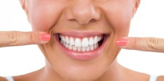 Diş ve ağız sağlığı, genel sağlığın ayrılmaz bir parçasıdır. Çürükler, diş eti hastalıkları, hassasiyet ve çiğneme problemleri yalnızca ağız içinde kalmaz; beslenme düzenini, sindirimi ve yaşam kalitesini de doğrudan etkiler. Bu noktada diş sorunlarına uygun diyet, hem mevcut problemlerin hafifletilmesine hem de yeni sorunların önlenmesine yardımcı olan önemli bir beslenme yaklaşımı olarak öne çıkar. Doğru besin seçimi, ağız dokularının korunmasında ve iyileşme sürecinde belirleyici bir rol oynar. Konulu bir haber görseli.